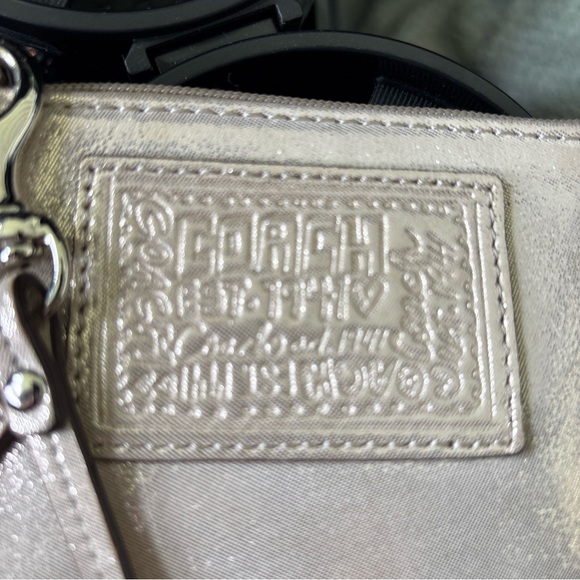 Coach Poppy Pearl Metallic Gold Wristlet Purse Wallet Shimmering - Picture 4 of 6